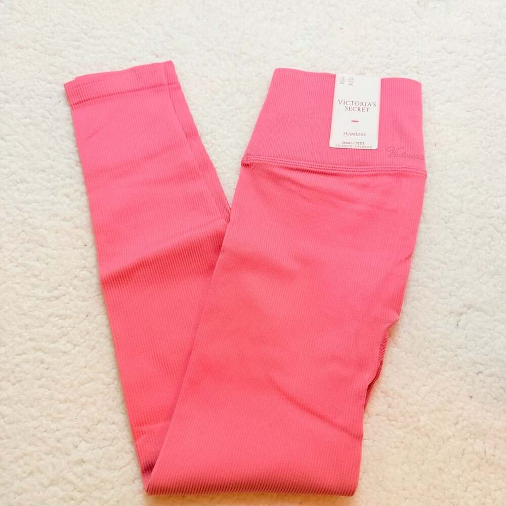 Victoria's Secret Seamless 7/8 Tight Size Small